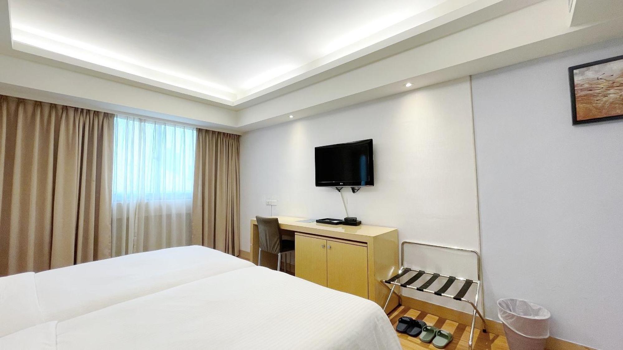 Delton Hotel Kaohsiung Buitenkant foto