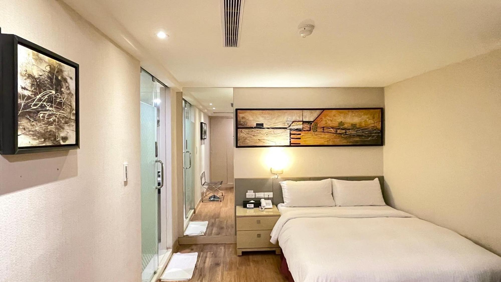 Delton Hotel Kaohsiung Buitenkant foto