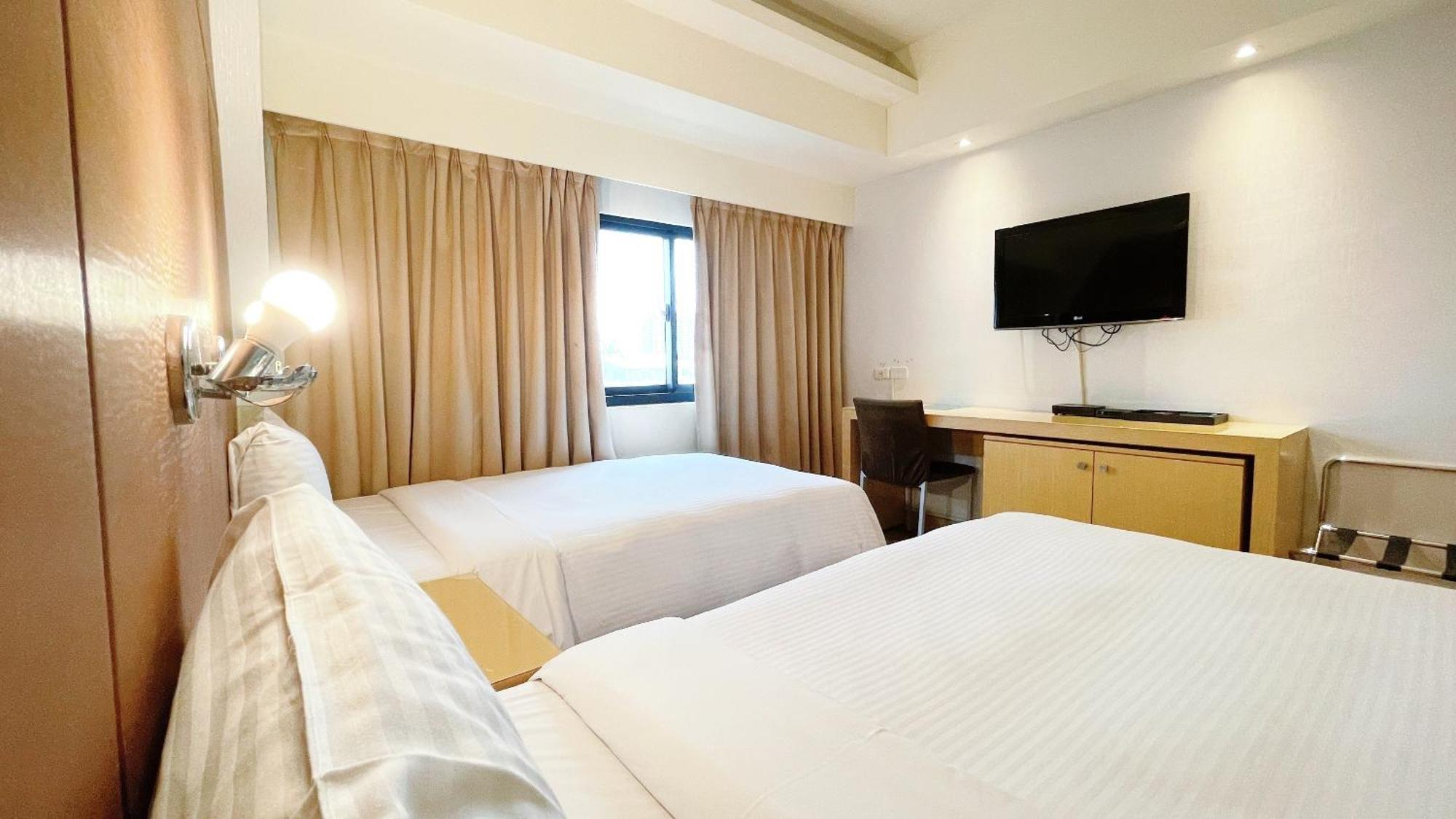 Delton Hotel Kaohsiung Buitenkant foto