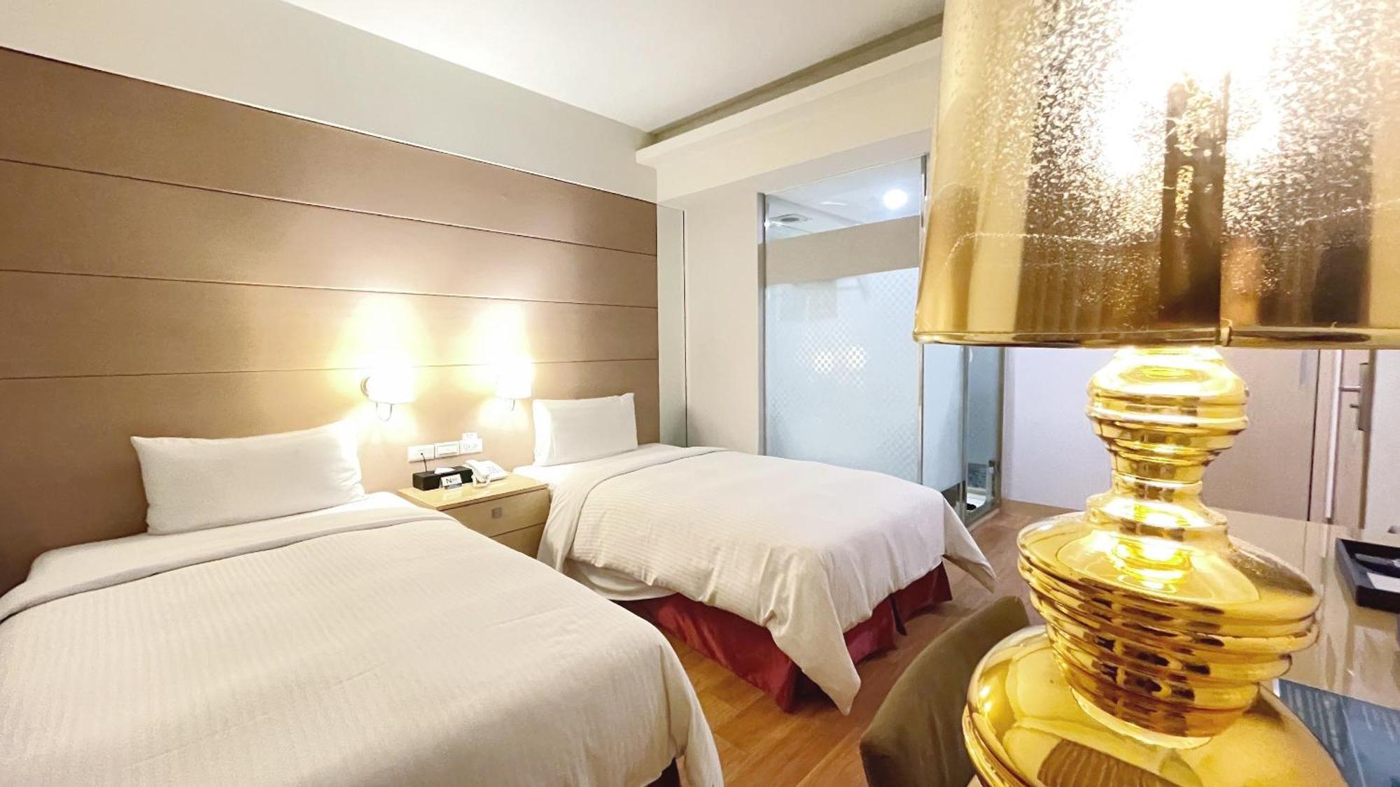 Delton Hotel Kaohsiung Buitenkant foto