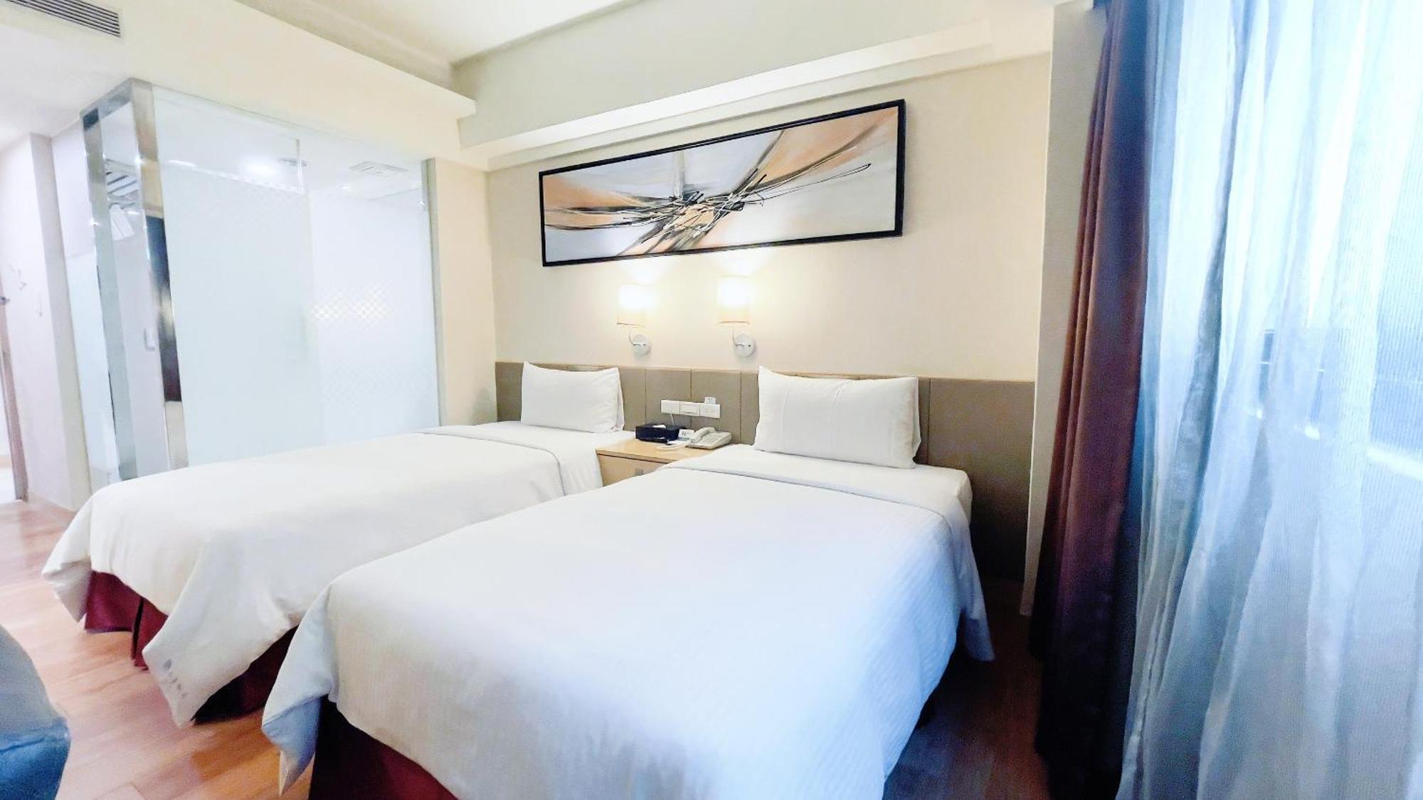 Delton Hotel Kaohsiung Buitenkant foto