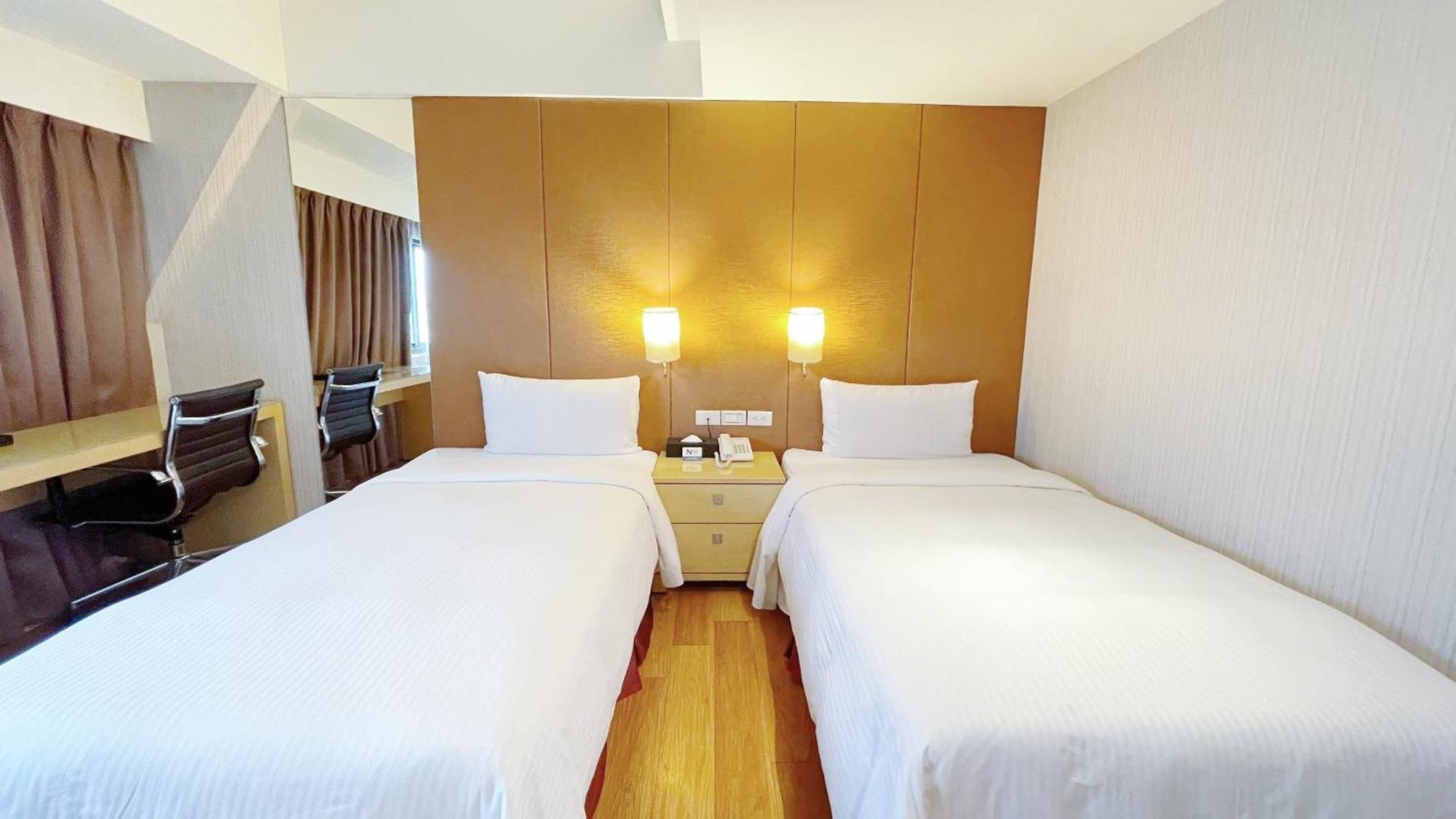 Delton Hotel Kaohsiung Buitenkant foto