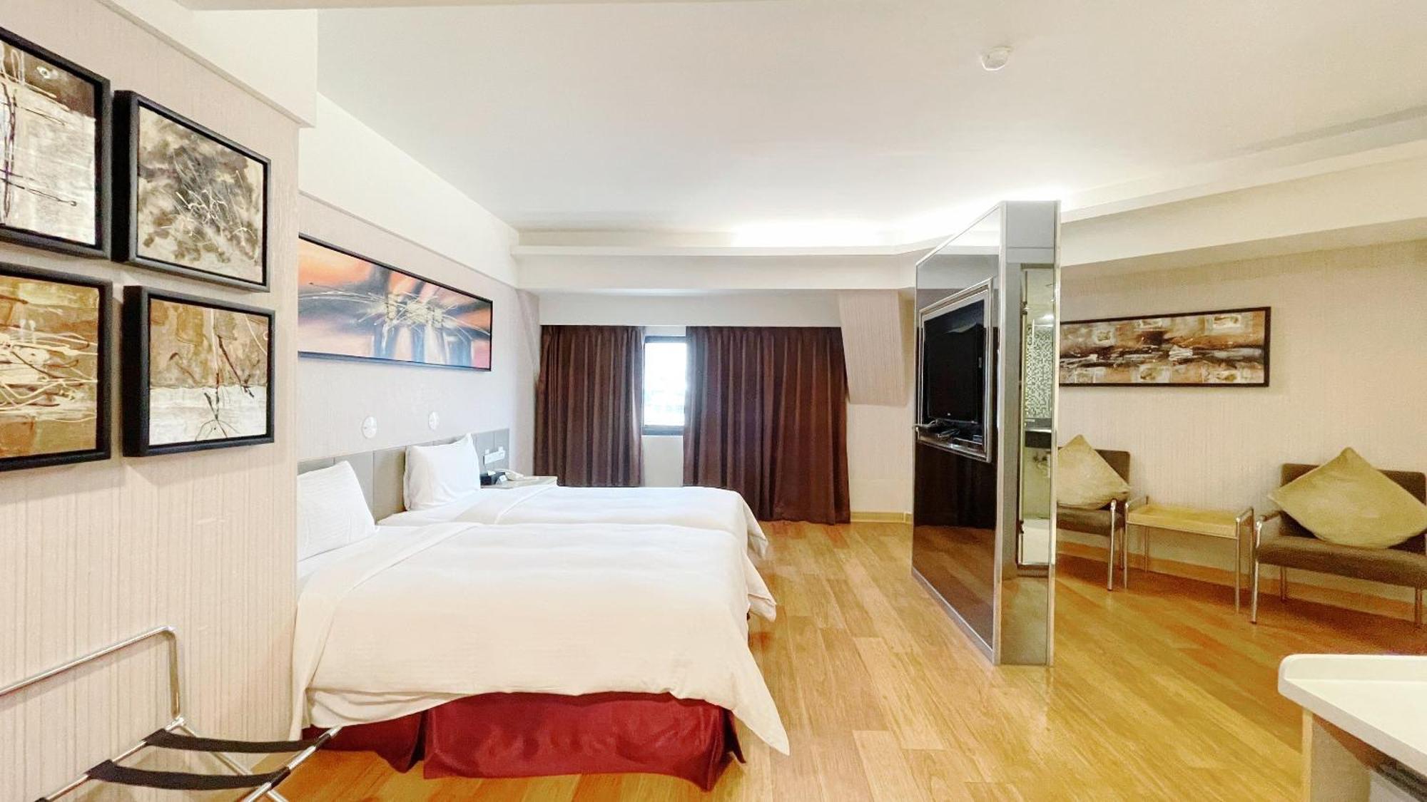 Delton Hotel Kaohsiung Buitenkant foto