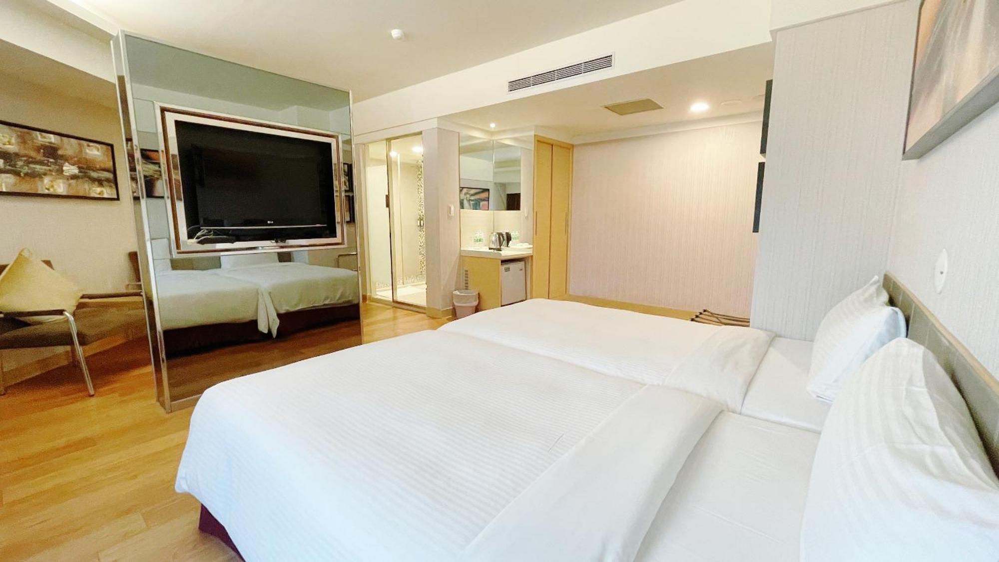 Delton Hotel Kaohsiung Buitenkant foto