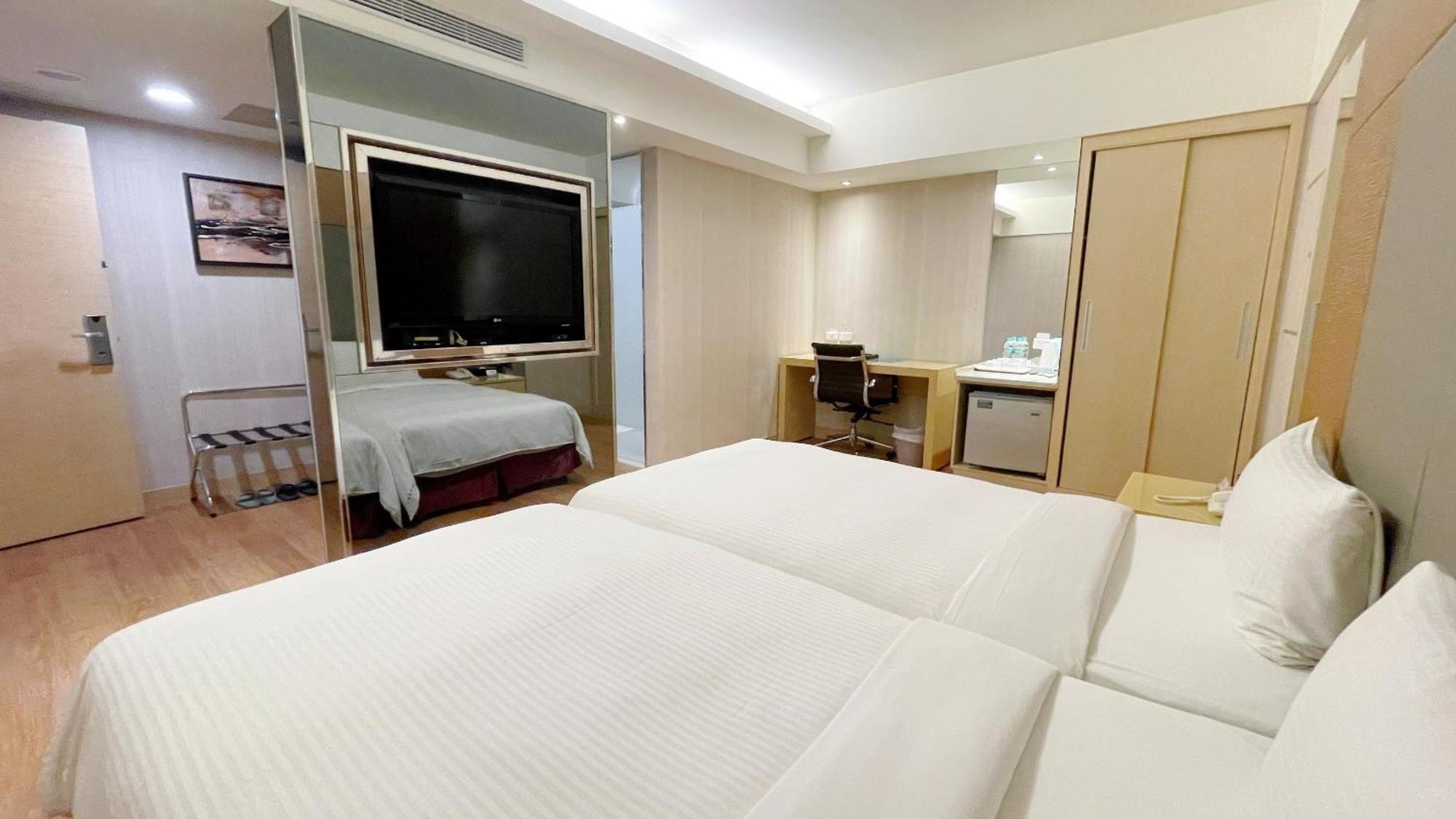 Delton Hotel Kaohsiung Buitenkant foto