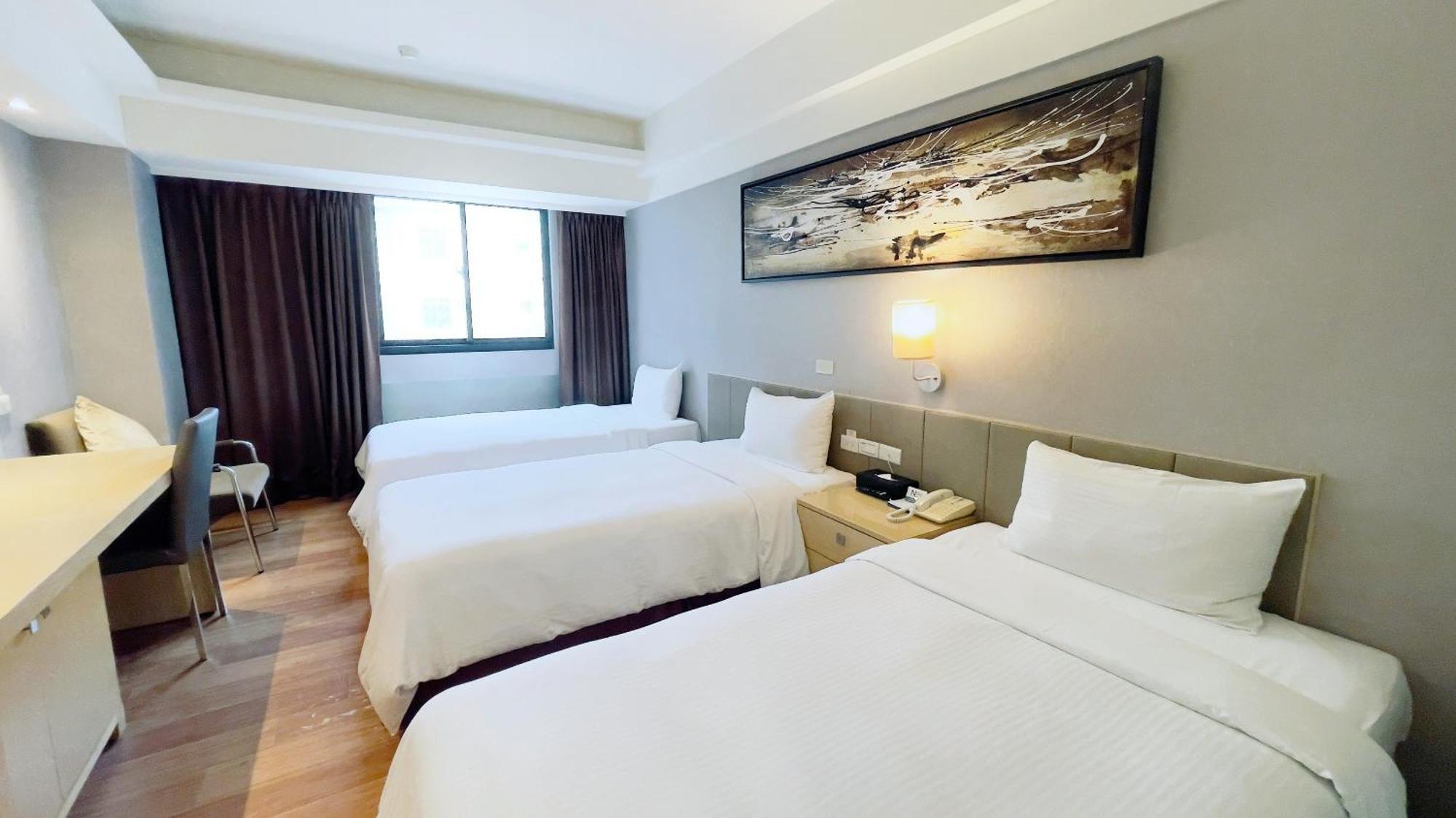 Delton Hotel Kaohsiung Buitenkant foto